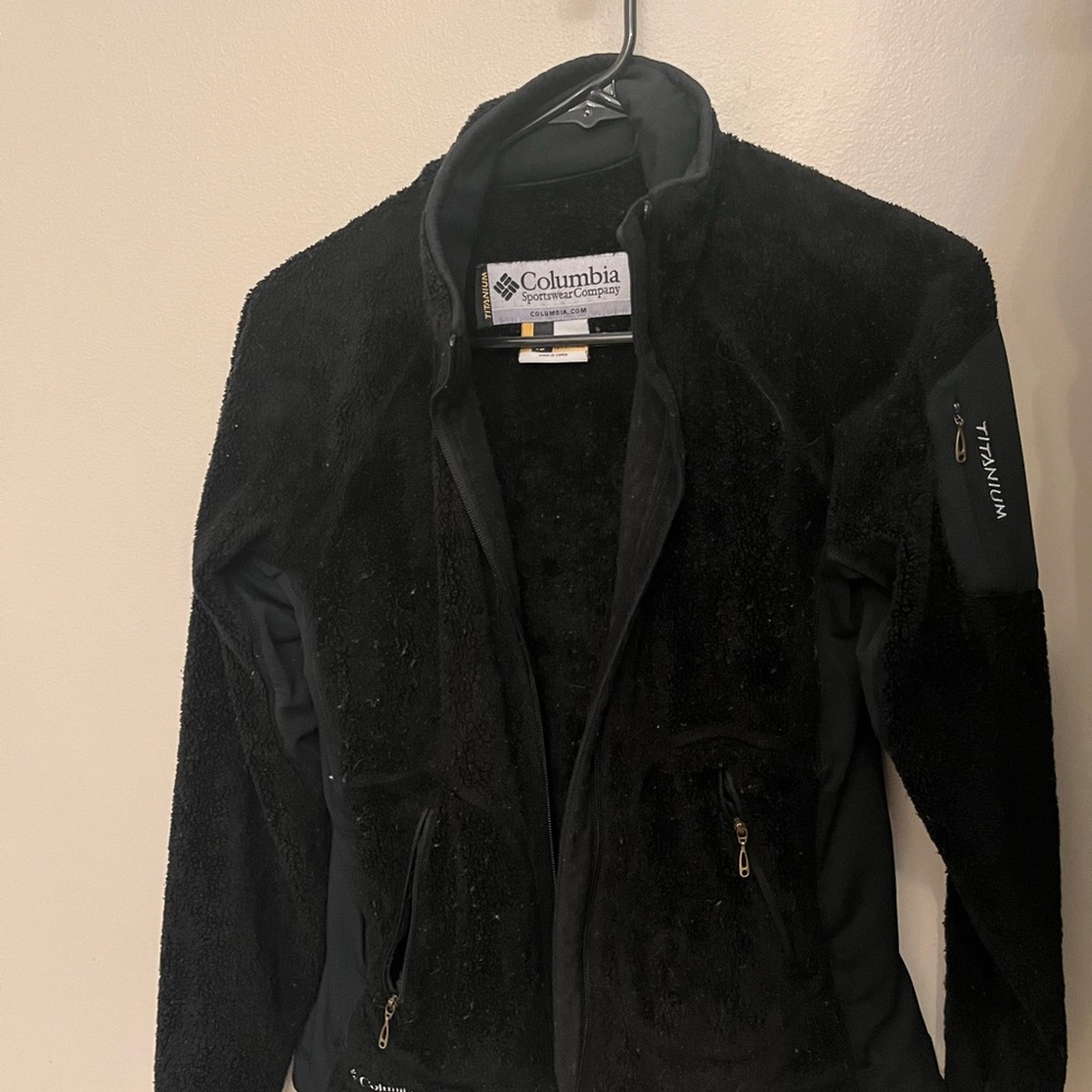 Barely used ski jacket.